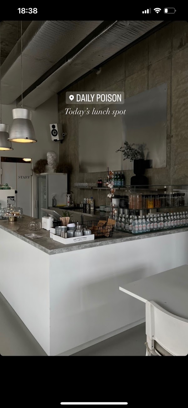 Naktinis Eggs Benedict